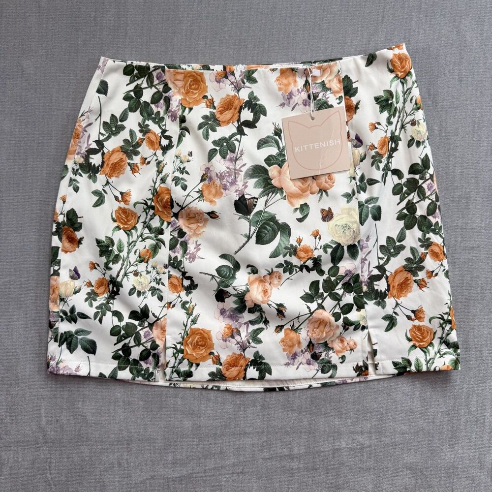 Kittenish Floral Mini Skirt NWT Size M White Orange Rose Print Double Slit Y2K